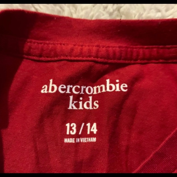 Kids T-Shirt.. size 13/14 - Picture 2 of 2